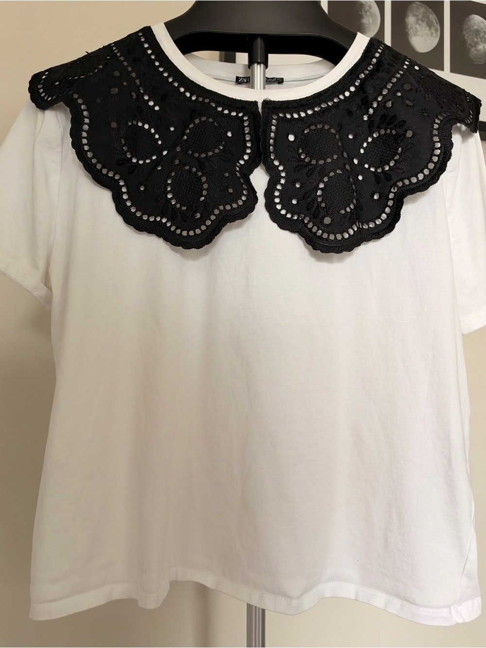 Zara White Tee with Black Scalloped Lace Collar TShirt XL